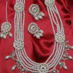 White Pearls Layered Necklace Set With Tika