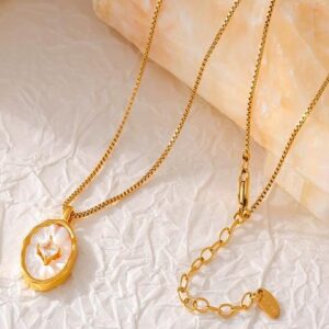 Plated Anti Tarnish Oval White Shell Pendant With Zircon